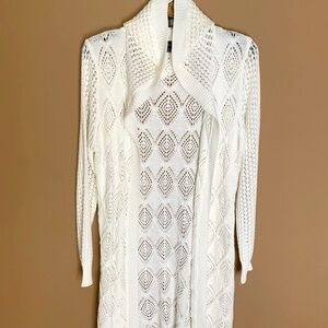 Sisters Summer white crochet hooded cardigan. NWOT No signs wear Size Medium